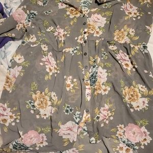 High low Torrid top Size 3 (22-24)